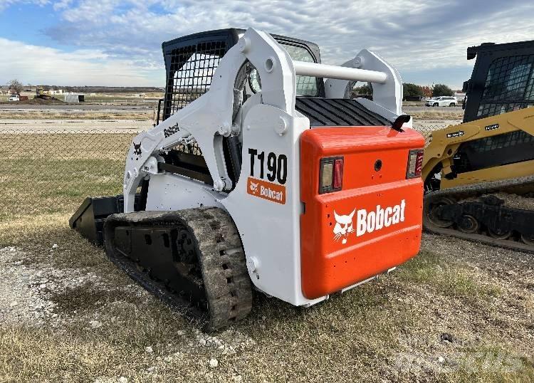 Bobcat T190 Smykem řízené nakladače