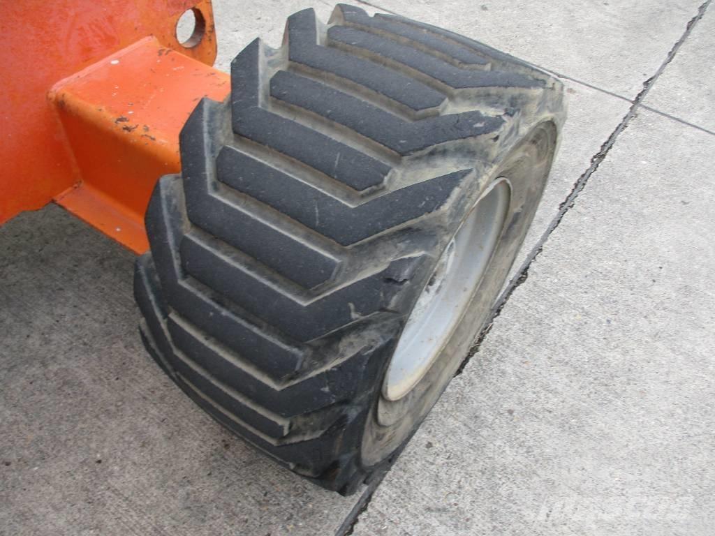 JLG 510 AJ (048) Kompaktní samohybné kloubové plošiny