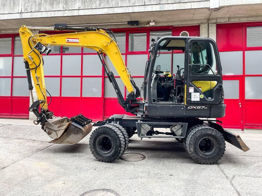 Doosan DX 57 W-5 Kolová rýpadla