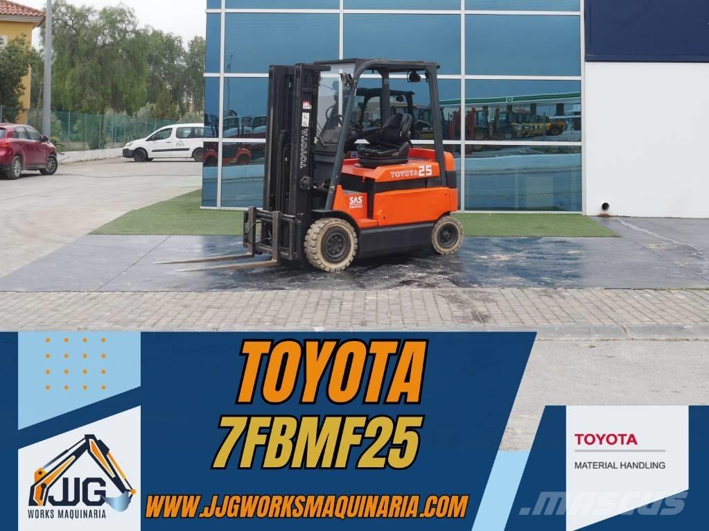 Toyota 7 FBMF 25 Akumulátorové vozíky