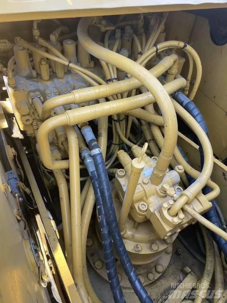 CAT 325 C Pásová rýpadla