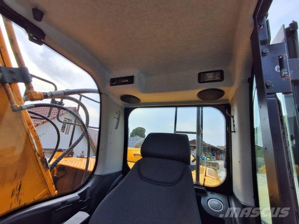 JCB JS210LC T4F Pásová rýpadla