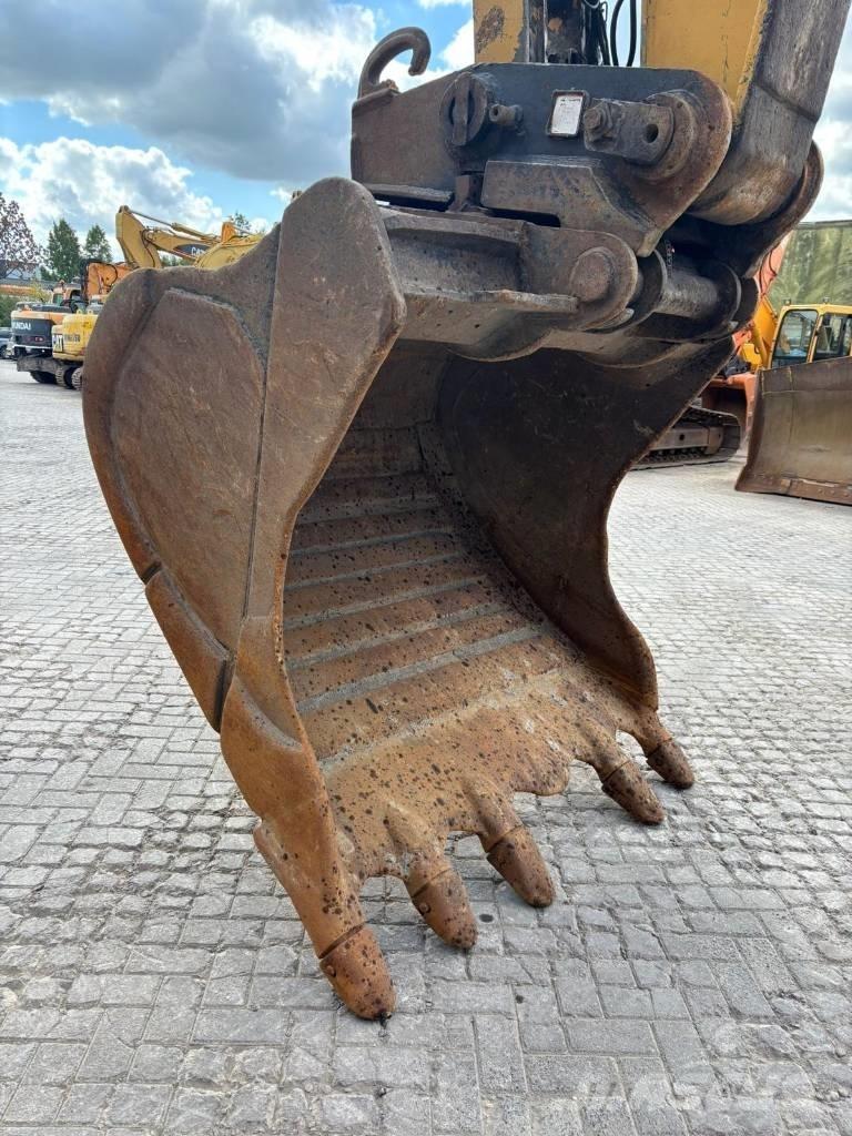 CAT 330 B L Pásová rýpadla