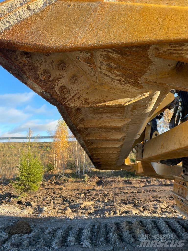 CAT D6 Pásové dozery