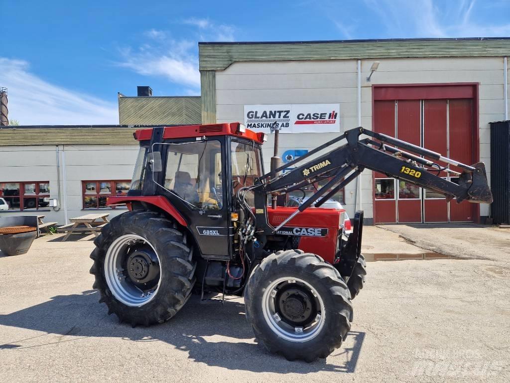 Case IH 685 XL Traktory