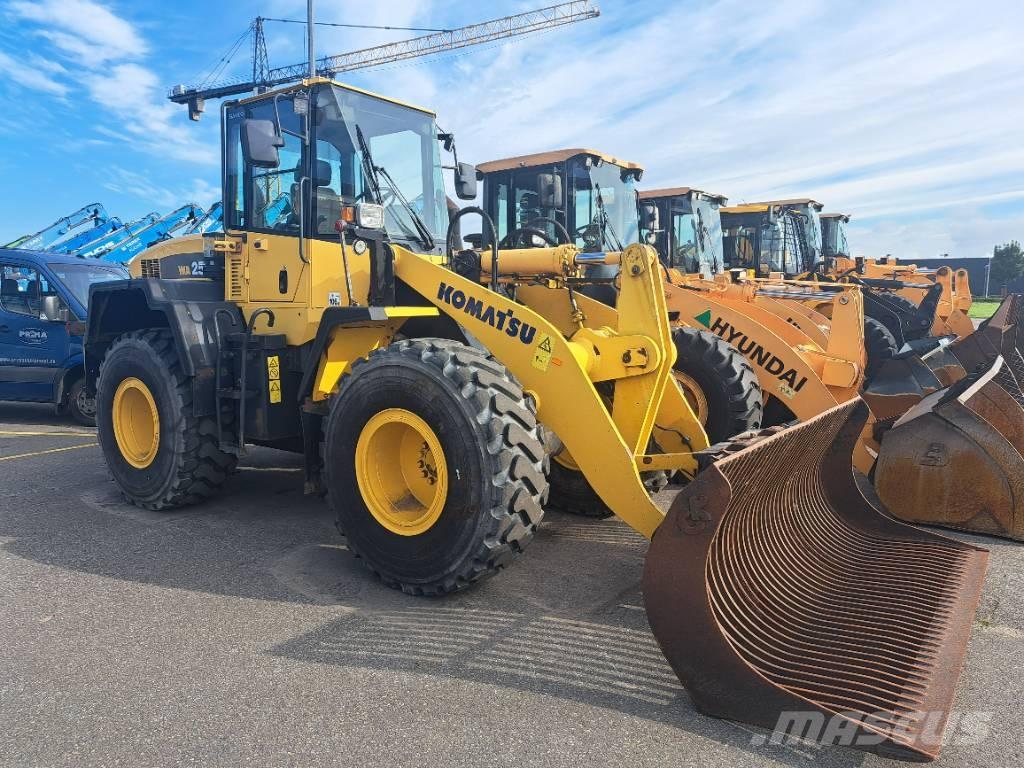 Komatsu WA 250-5H Kolové nakladače