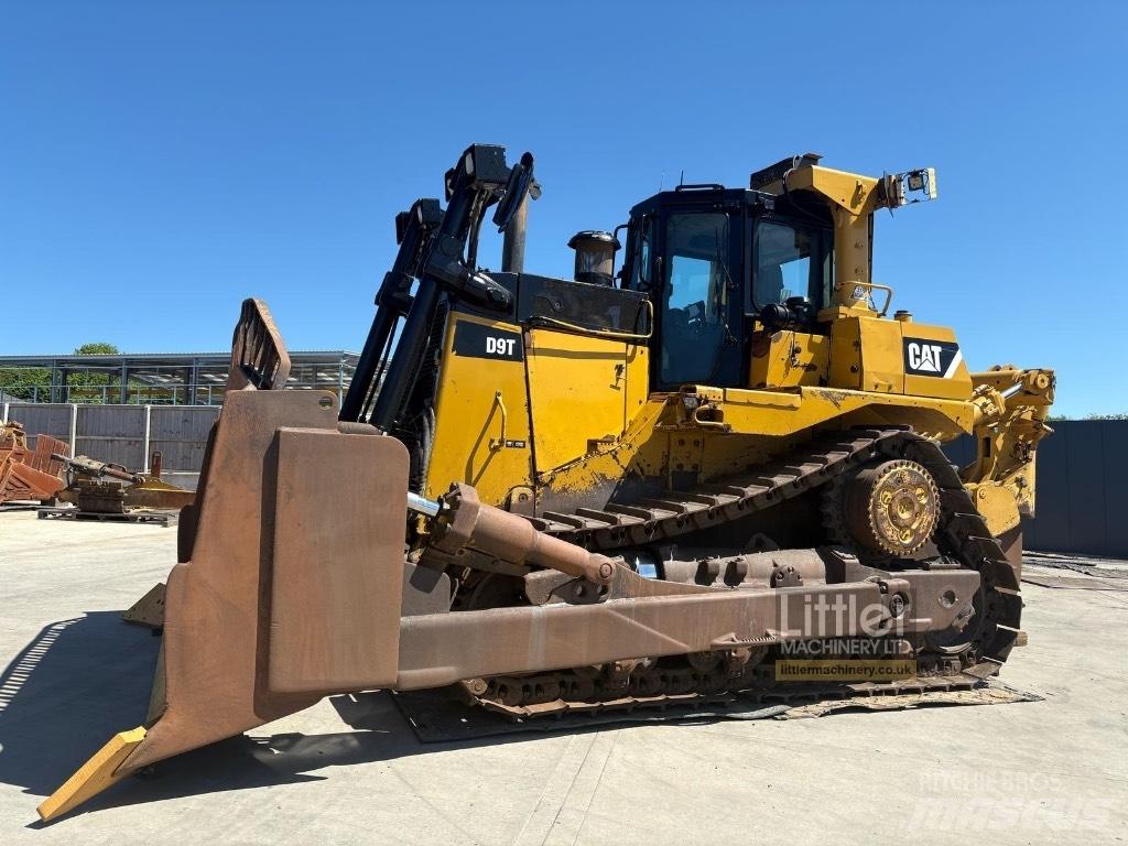 CAT D 9 T Pásové dozery