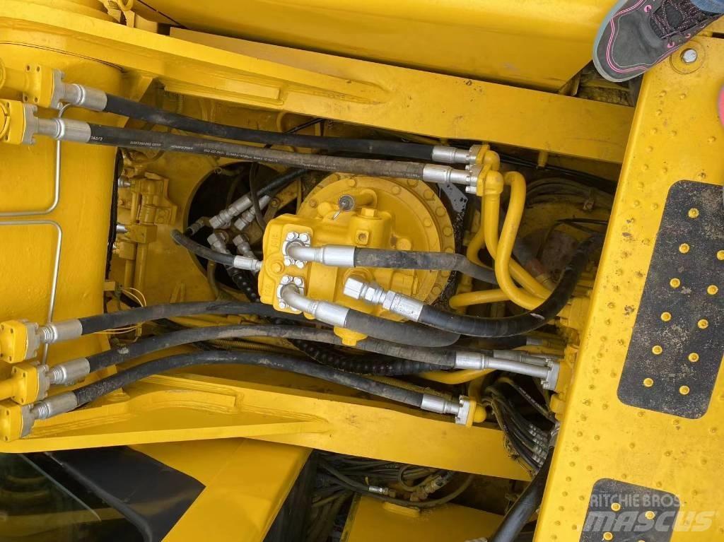 Komatsu PC 450 Pásová rýpadla