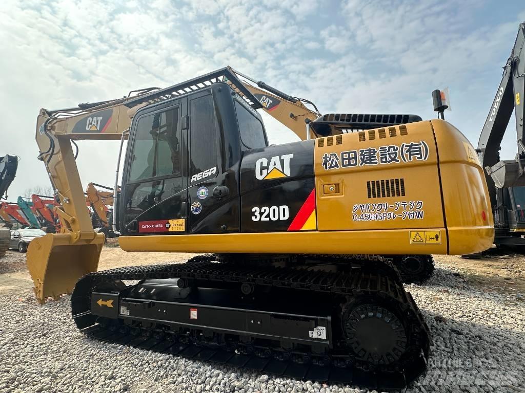 CAT CAT320D2 Pásová rýpadla