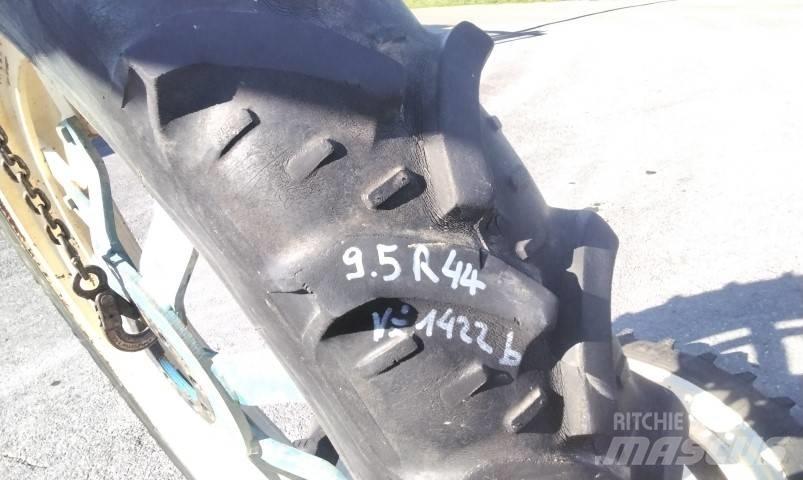 BKT 9.5R44 Pneumatiky, kola a ráfky