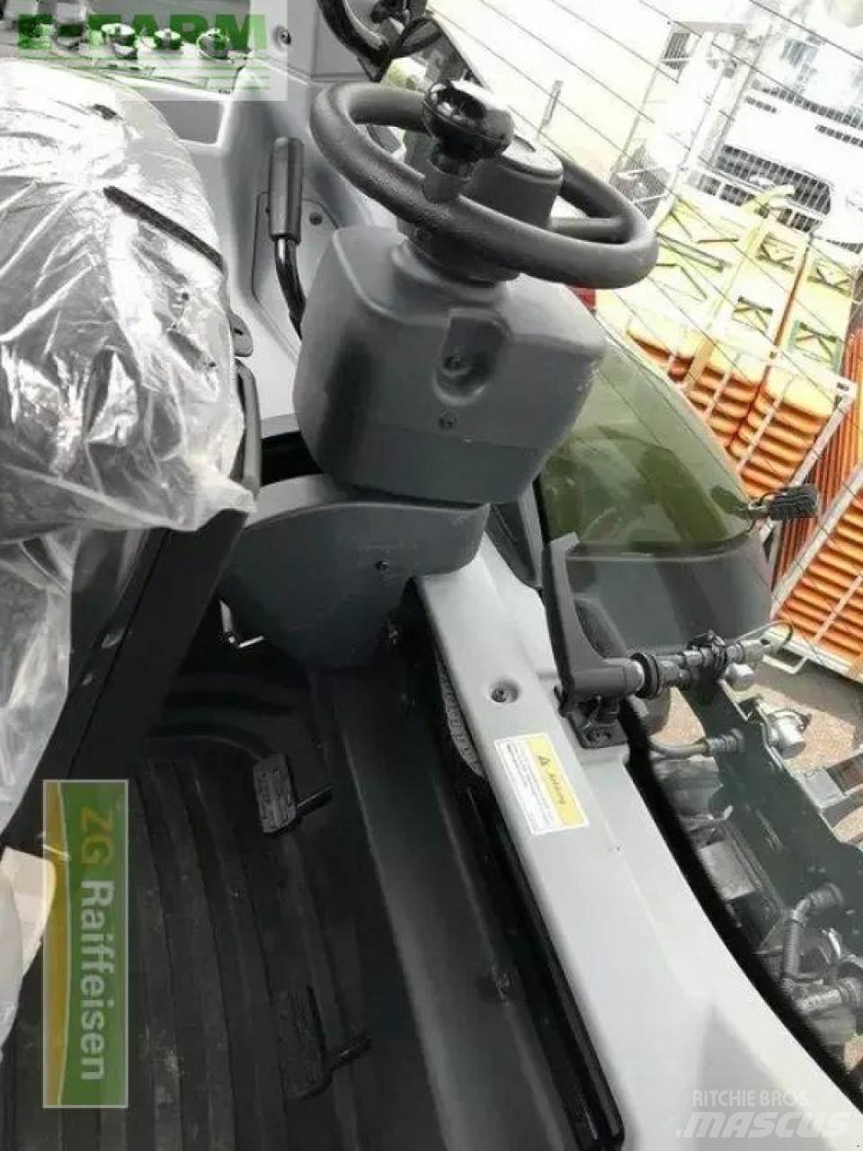 Valtra q 305 Traktory