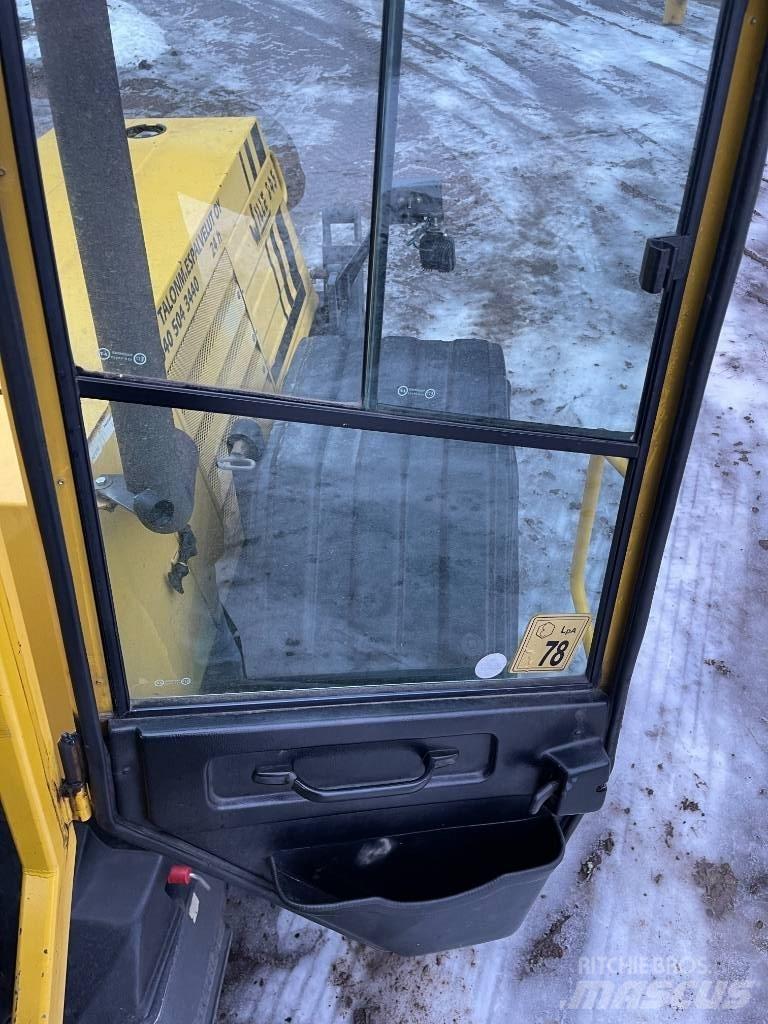Wille 845 Kompaktní traktory