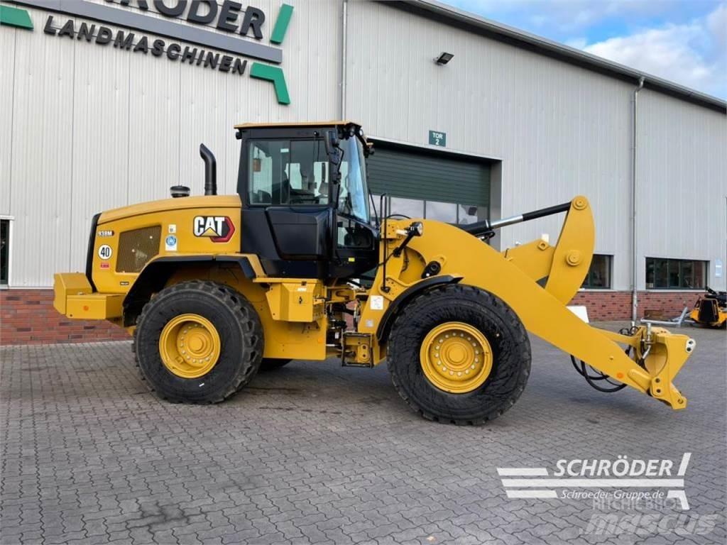 CAT 938 HL Kolové nakladače