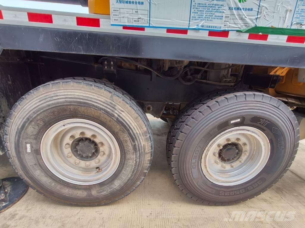 Sany STC1300C8 Univerzální terénní jeřáby