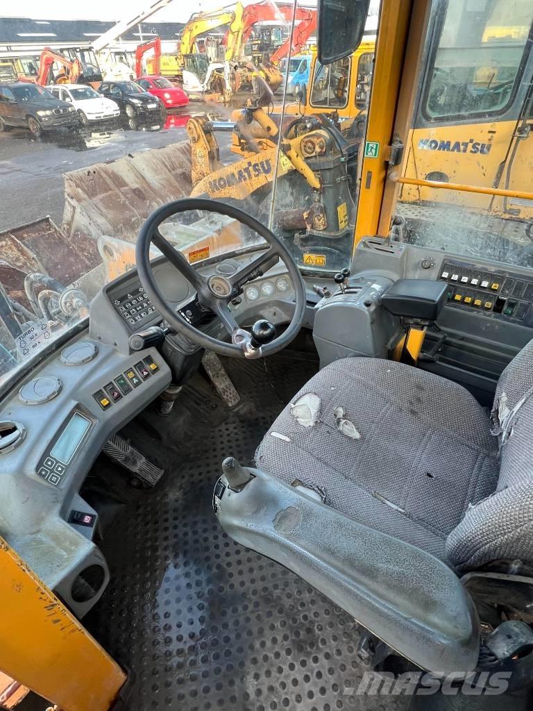Volvo L 120 C Kolové nakladače