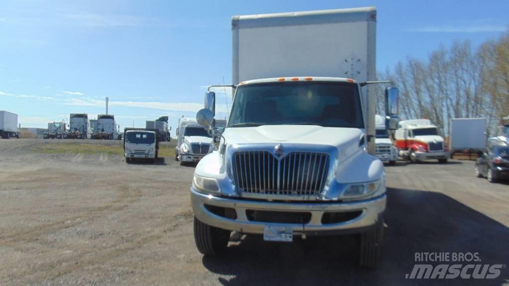 International 4400 Skříňová nástavba