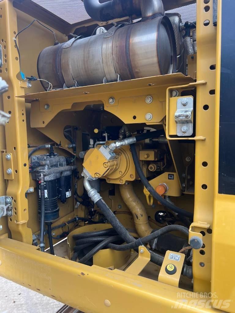 CAT 320 Pásová rýpadla