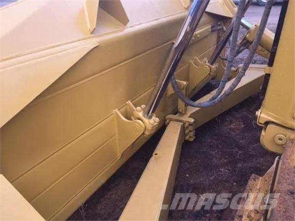 CAT D 6 R Pásové dozery