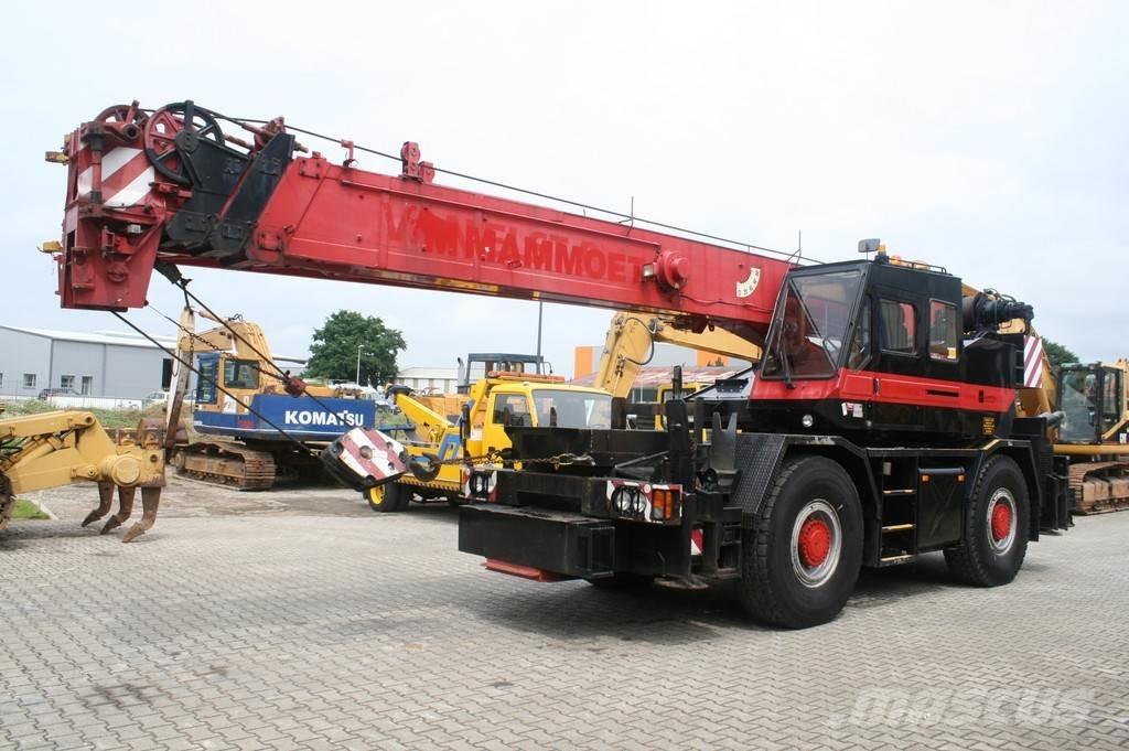 Tadano TR300EX NVT Univerzální terénní jeřáby