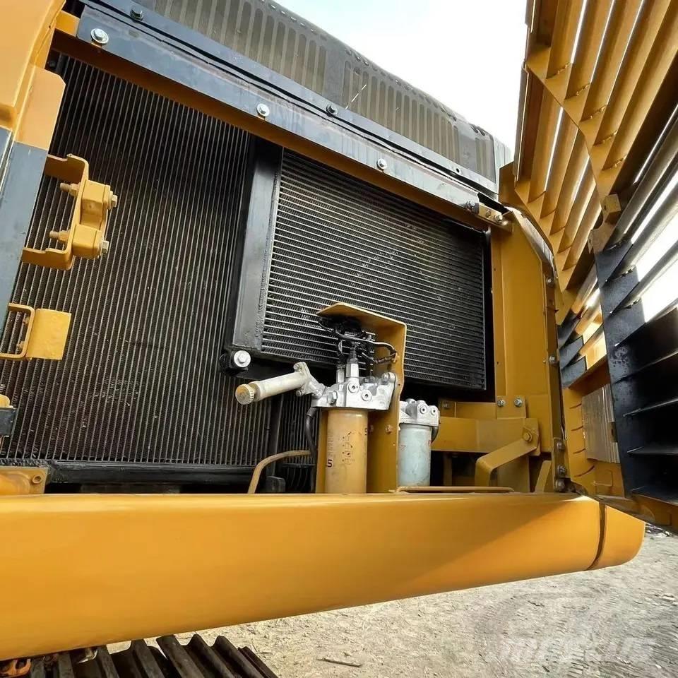 CAT 336D Pásová rýpadla