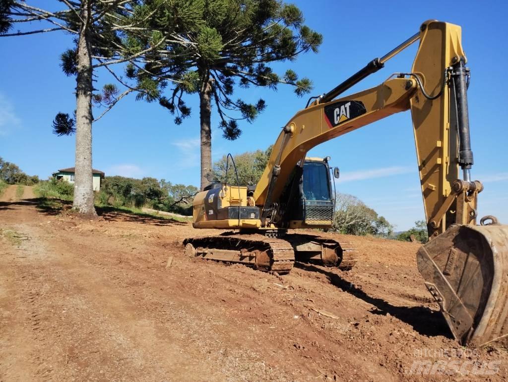 CAT 320D2 Pásová rýpadla