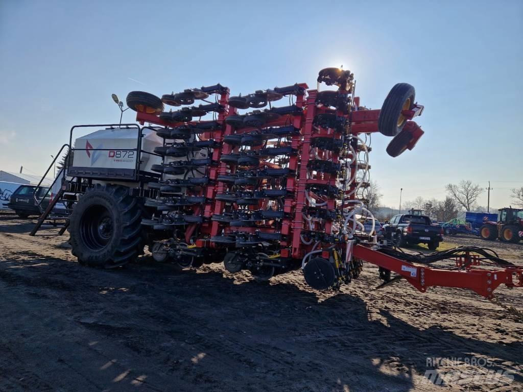 Bourgault CD872-8 Mechanické secí stroje
