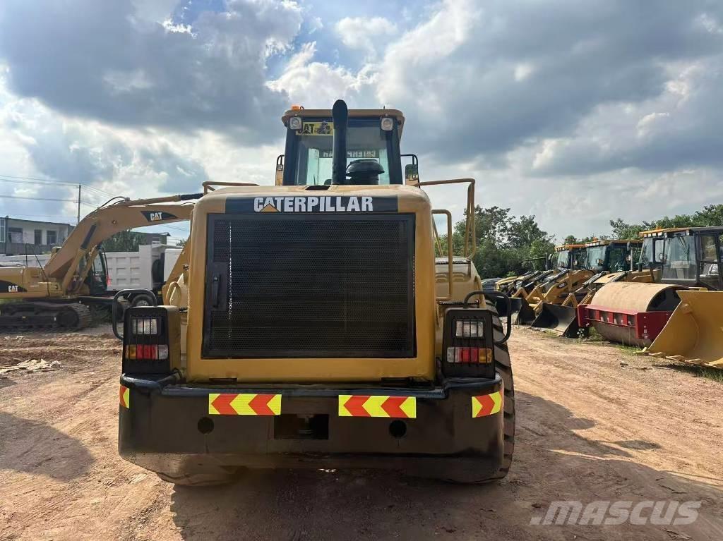 CAT 966 H Kolové nakladače