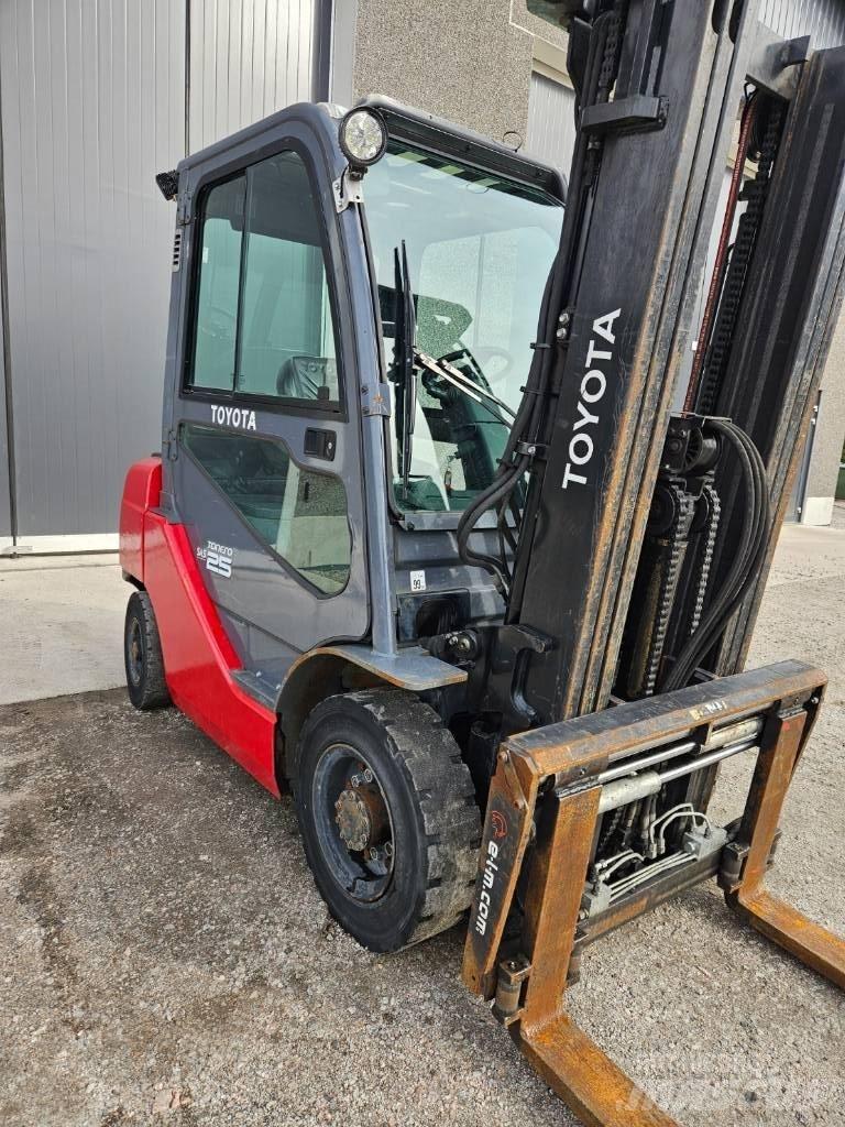 Toyota 02-8 FDF 25 Dieselové vozíky