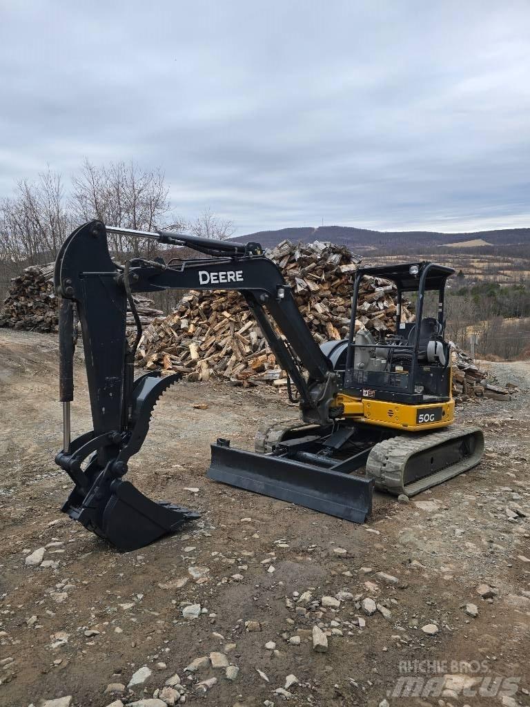 DEERE 50G Mini rýpadla < 7t