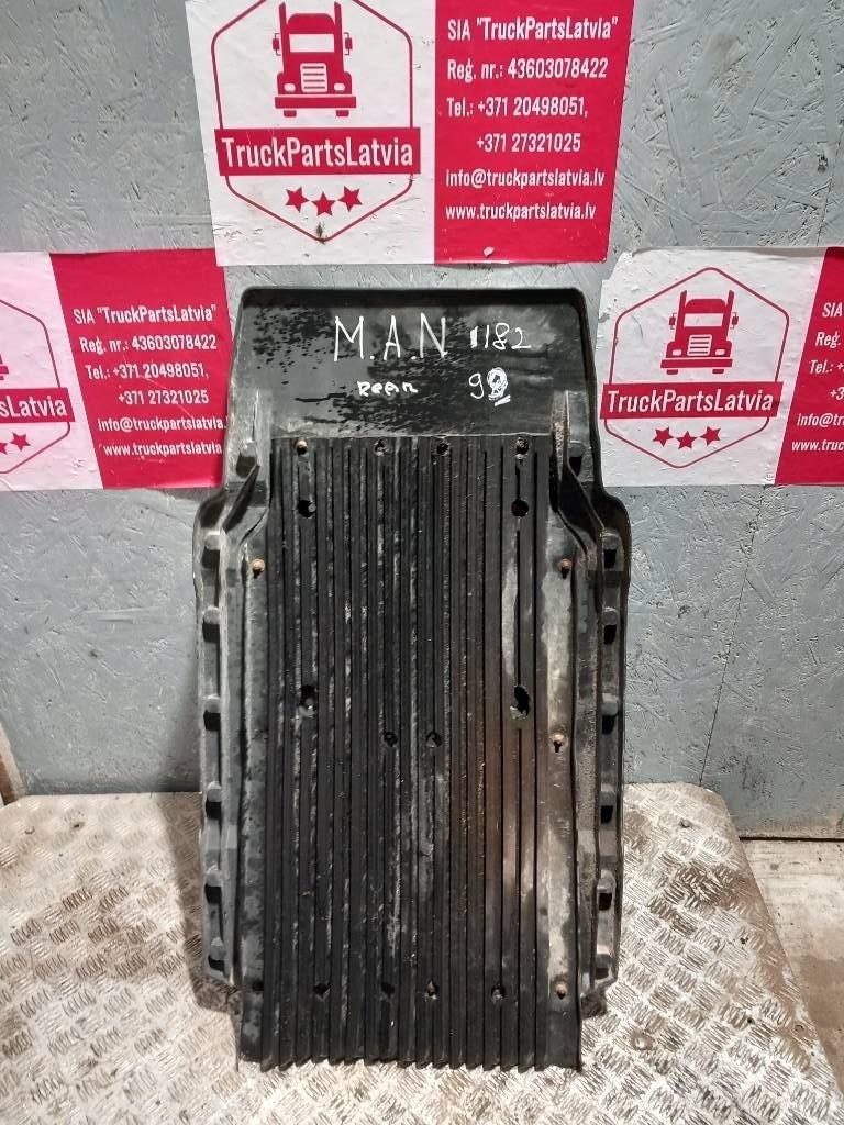 MAN TGX  81612100462 Kabiny a interiér