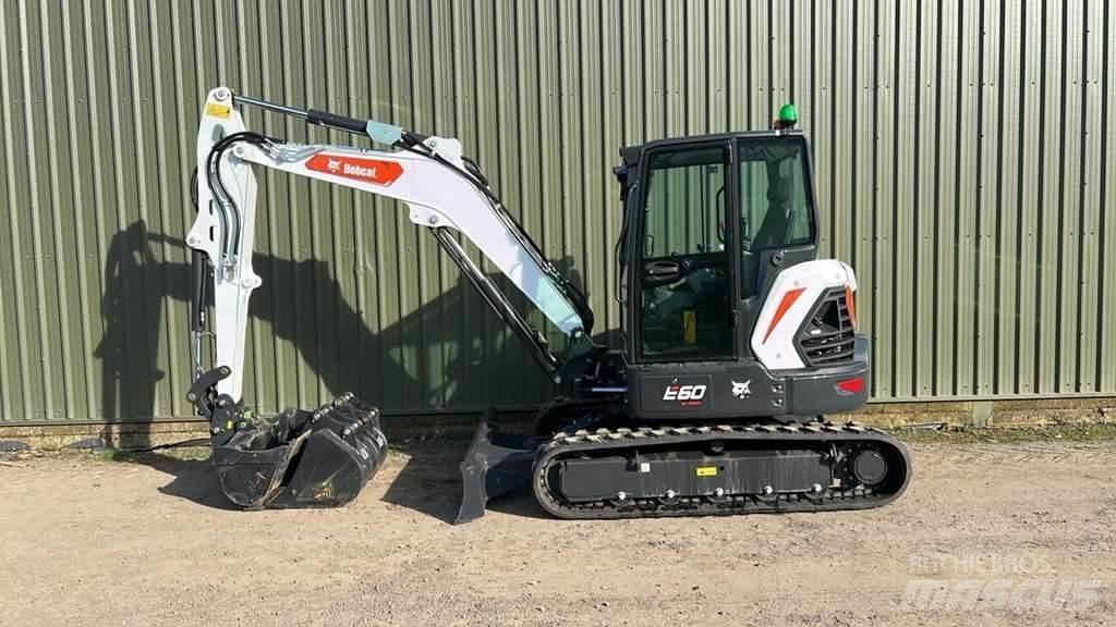 Bobcat E60 Mini rýpadla < 7t