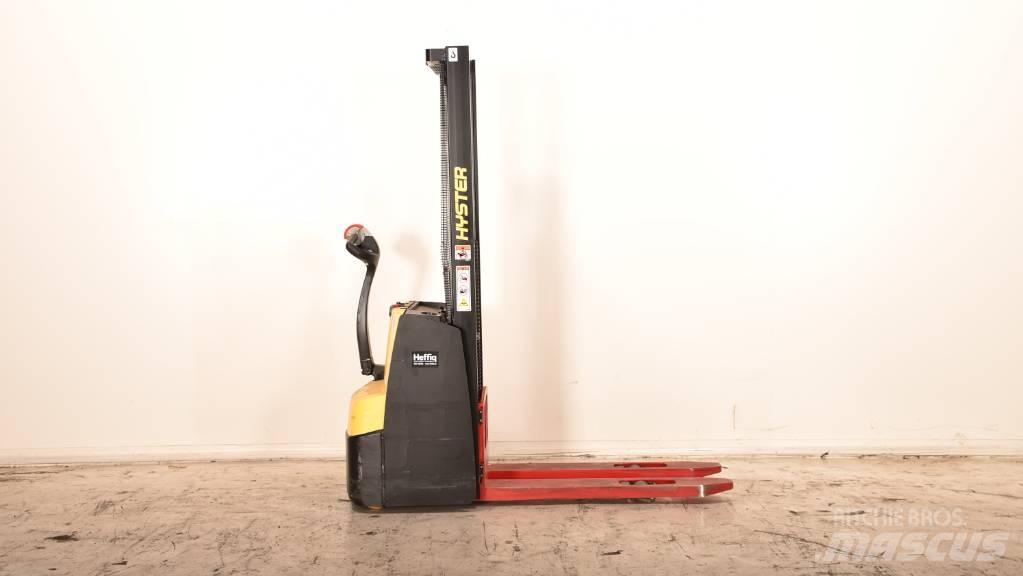 Hyster S 1.0E Ručně vedené vysokozdvižné vozíky