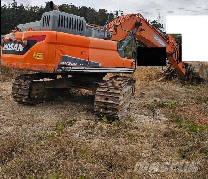 Doosan DX 300 LC-5 Pásová rýpadla