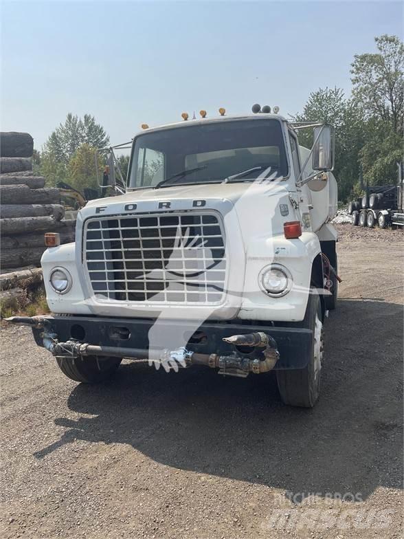 Ford 8000 Cisterny na vodu