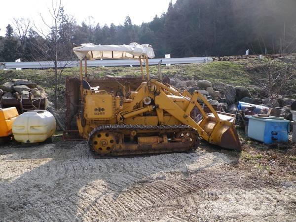 Komatsu D20S-3 Pásové dozery