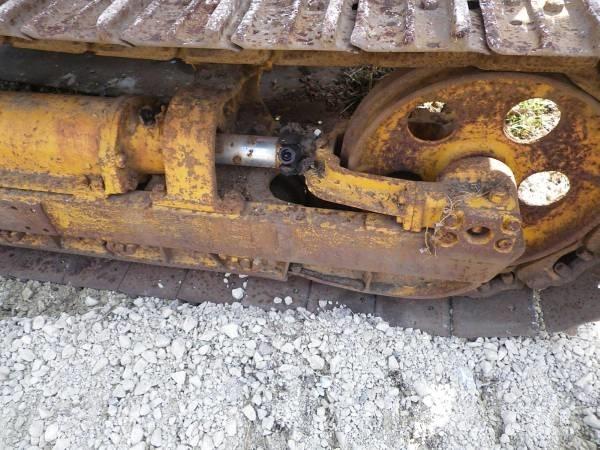 Komatsu D20S-3 Pásové dozery