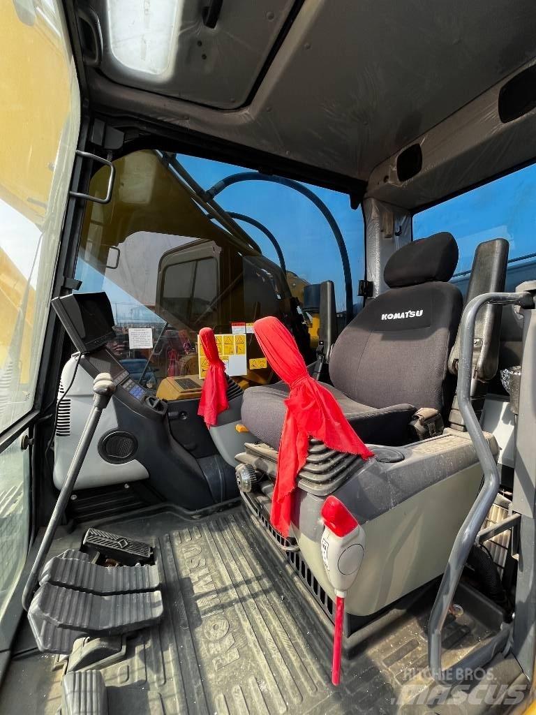 Komatsu PC 360 Pásová rýpadla
