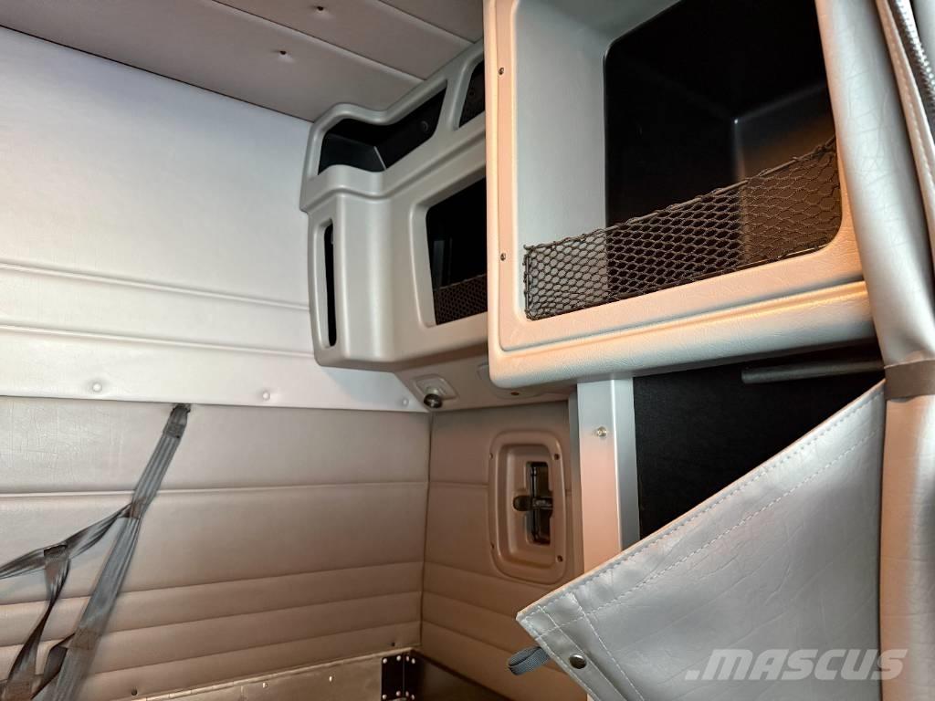 Peterbilt 389 Tahače