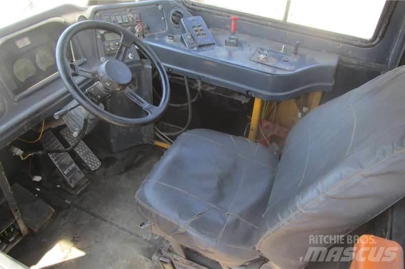 Bell B20C Cisternové vozy