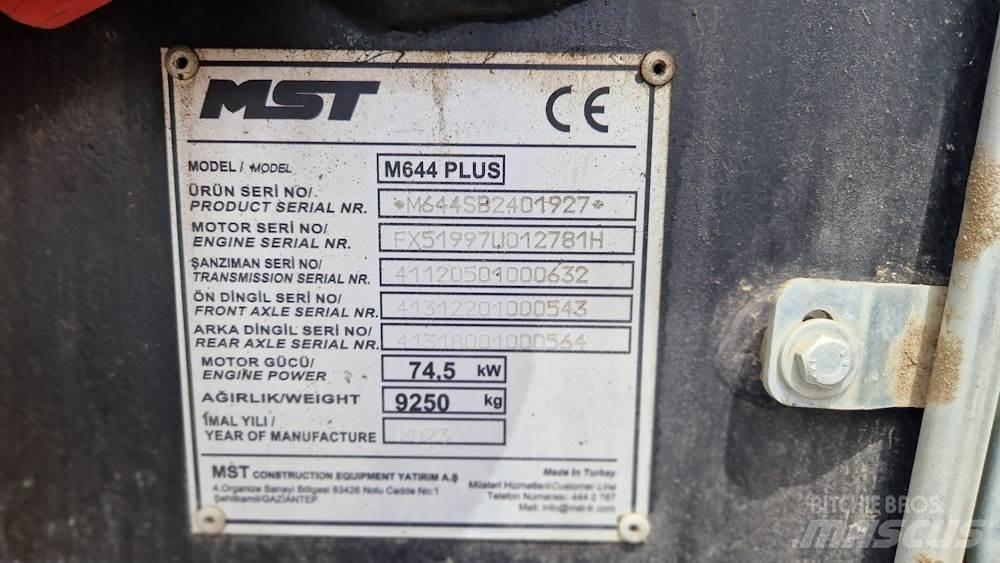 MST M644 PLUS Rýpadlo-nakladače