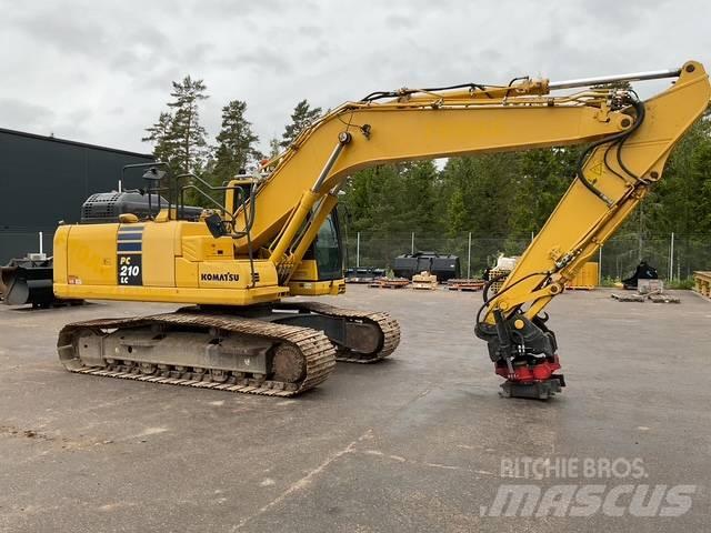 Komatsu PC210 Pásová rýpadla