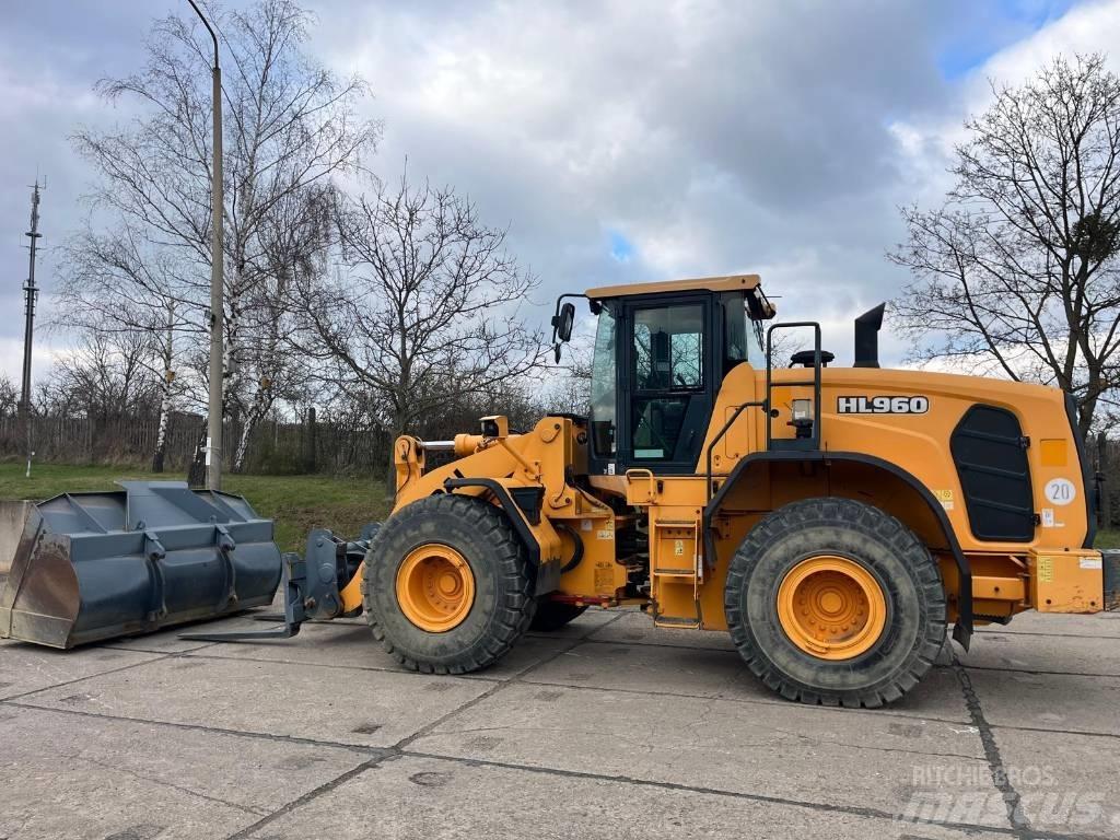 Hyundai HL 960 Kolové nakladače