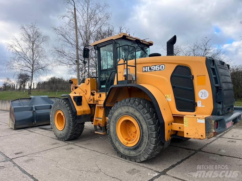 Hyundai HL 960 Kolové nakladače