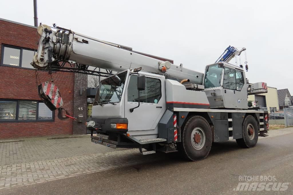 Liebherr LTM 1030-2 Univerzální terénní jeřáby