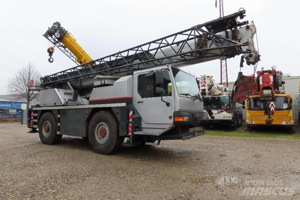 Liebherr LTM 1030-2 Univerzální terénní jeřáby