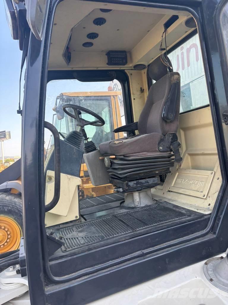  Max Com R712 Pneumatikové válce