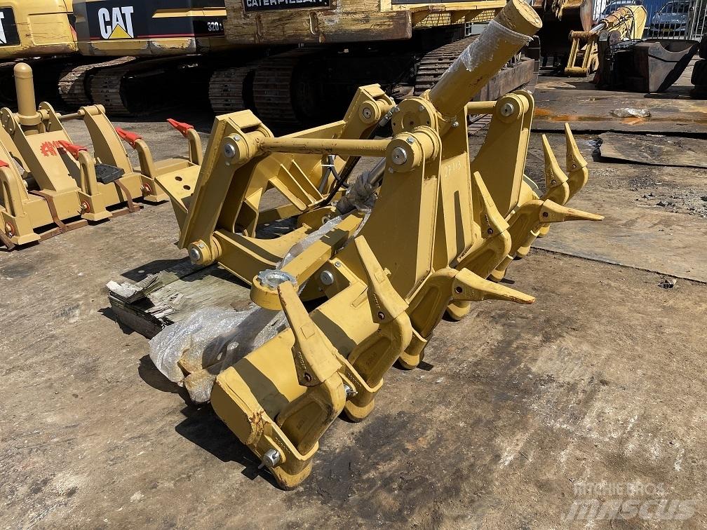 CAT 16h 16g ripper Půdní rozrušovače