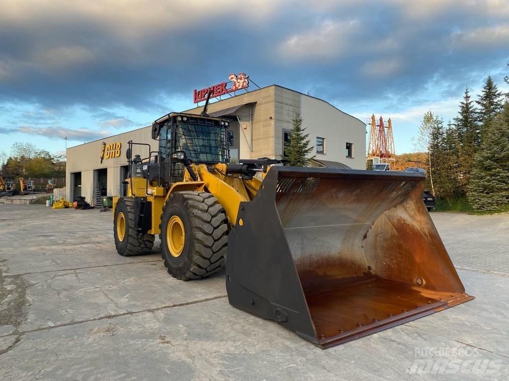 CAT 966 M Kolové nakladače