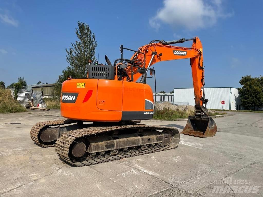 Doosan DX 235 LCR-5 Pásová rýpadla