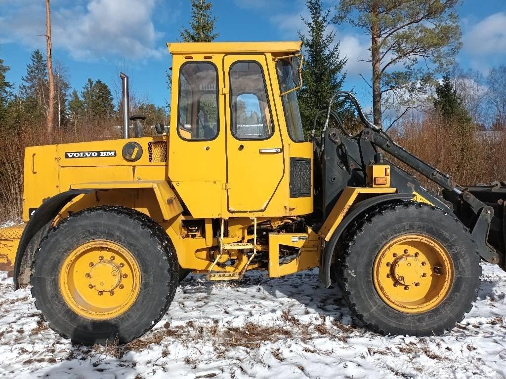 Volvo BM 4200 Kolové nakladače